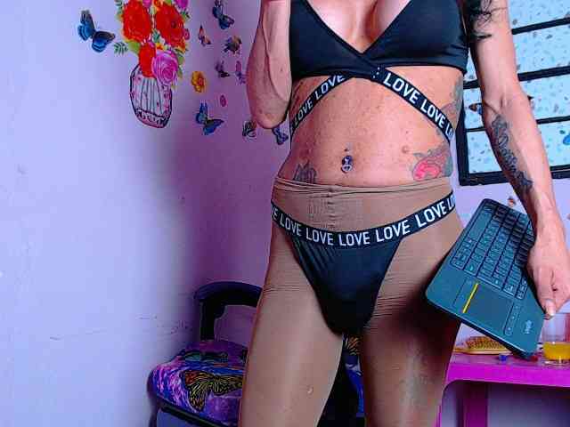 daslytsroze Live Webcam on BongaCams