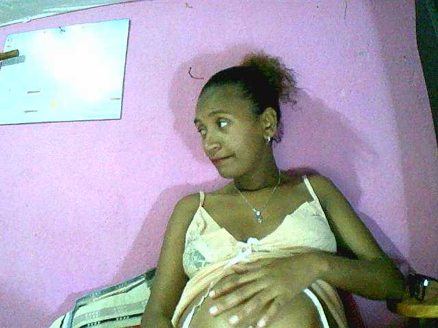 Mynah Live Cam on BongaCams