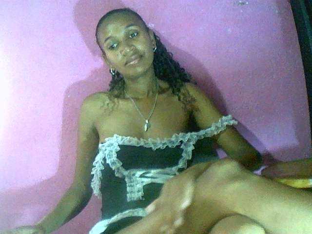 Mynah webcam bongacams model stream image