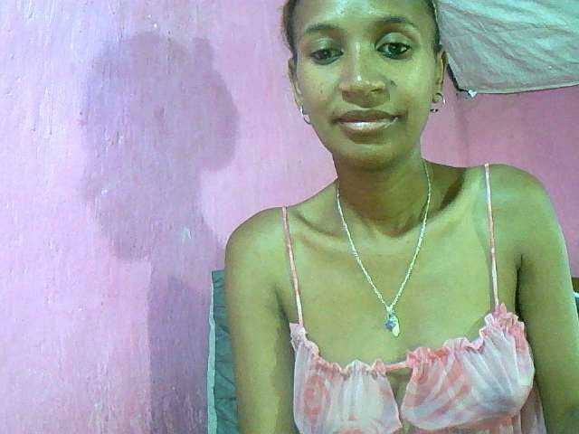 Mynah Live Cam on BongaCams