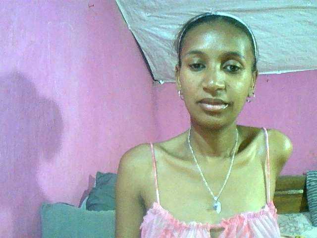 Mynah Live Cam on BongaCams and RICams