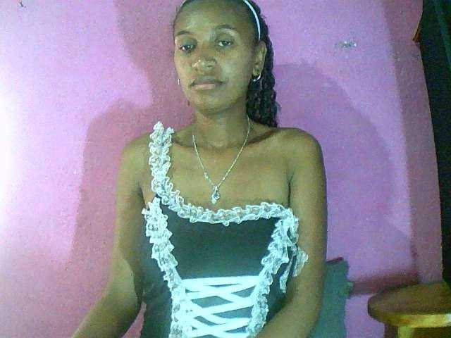 Mynah webcam bongacams model stream image