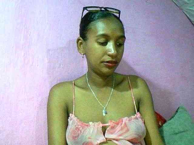 Mynah Live Webcam on BongaCams