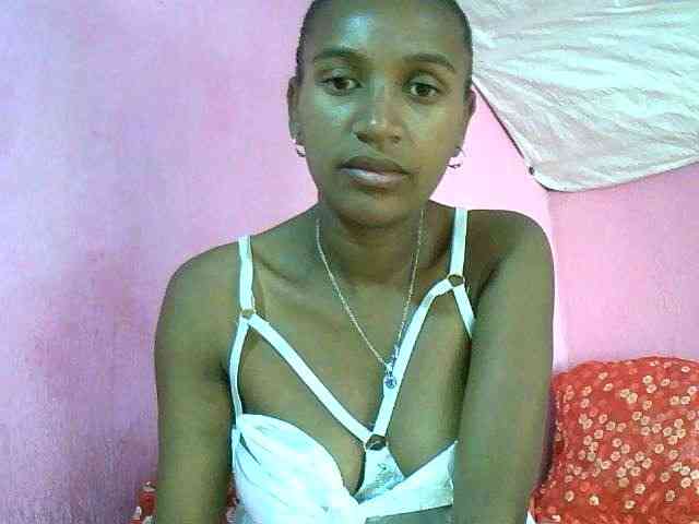 Mynah Live Webcam on BongaCams