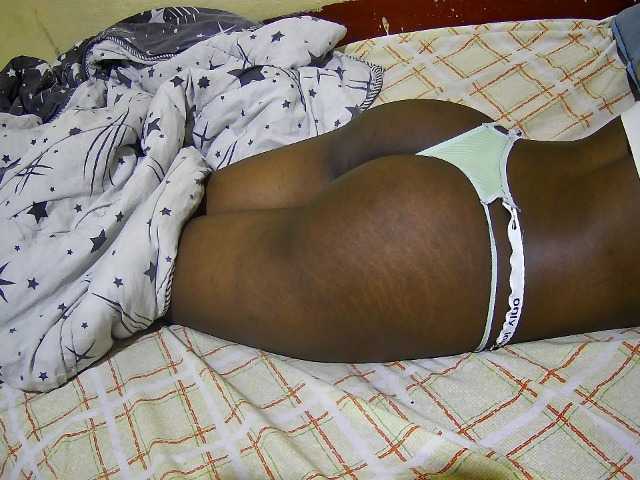 tiffany-coco webcam bongacams model stream image