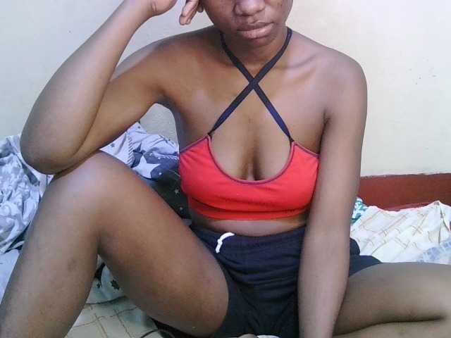 tiffany-coco webcam bongacams model stream image