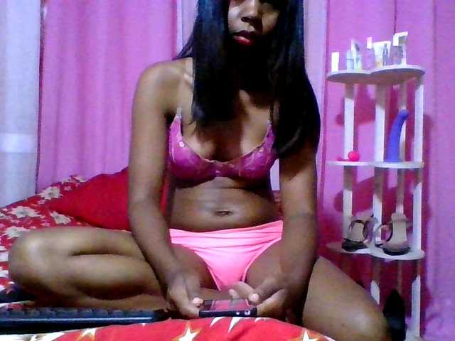 Kitaniah's BongaCams show and profile