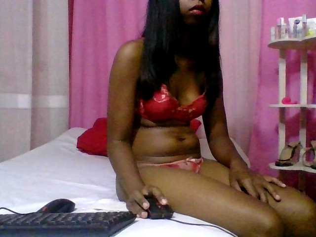 Kitaniah's BongaCams show and profile