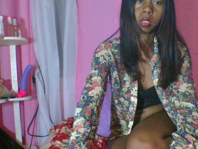 Kitaniah's BongaCams show and profile