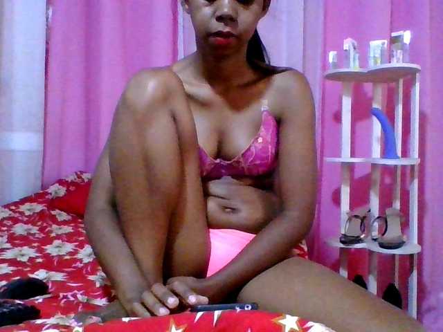 Kitaniah's BongaCams show and profile