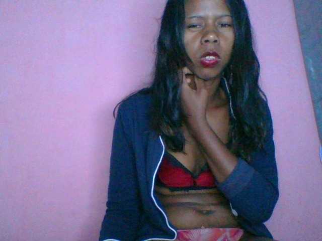 Kitaniahbb webcam bongacams model stream image