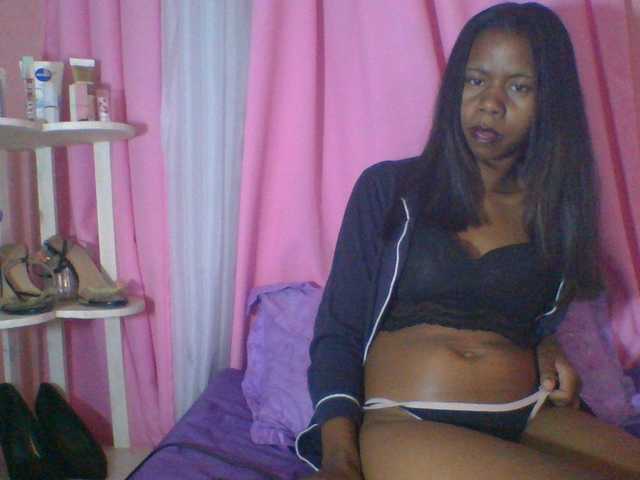 Kitaniah Live Cam on BongaCams