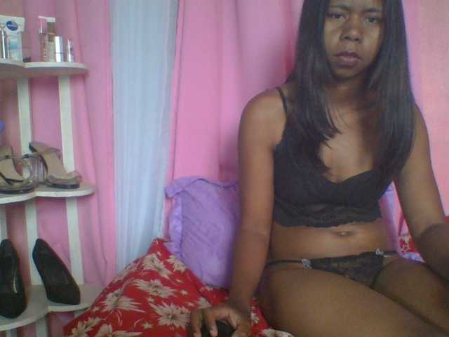 Kitaniah's BongaCams show and profile