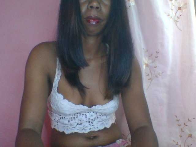 Kitaniah's BongaCams show and profile