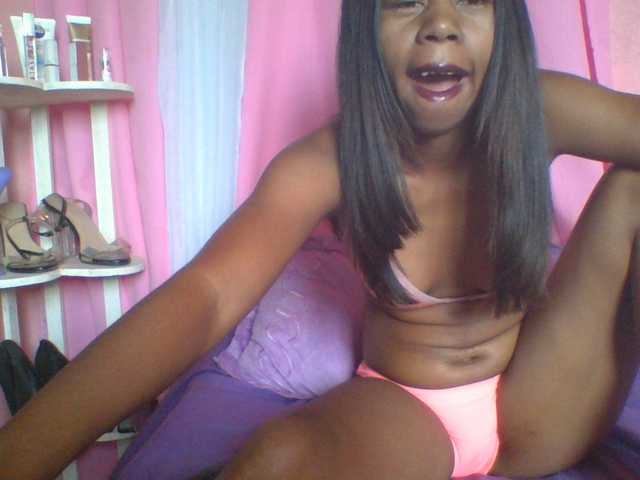 Kitaniah's BongaCams show and profile