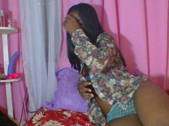 Kitaniah's BongaCams show and profile