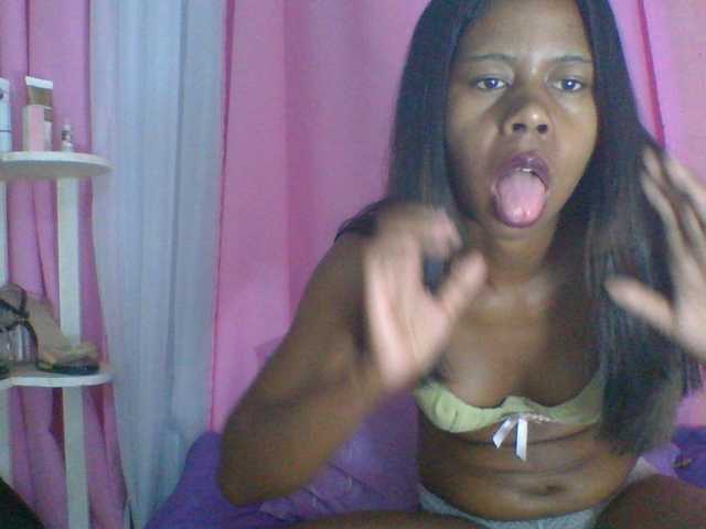 Kitaniah's BongaCams show and profile