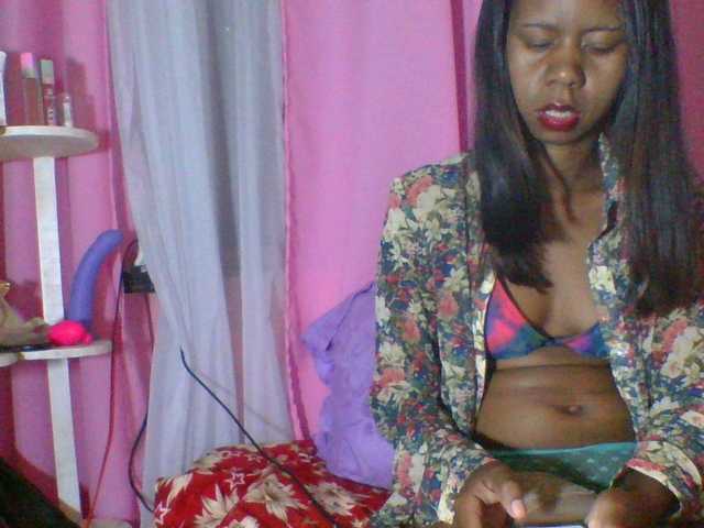 Kitaniah's BongaCams show and profile