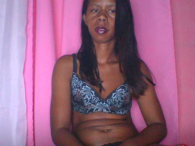 Kitaniah's BongaCams show and profile