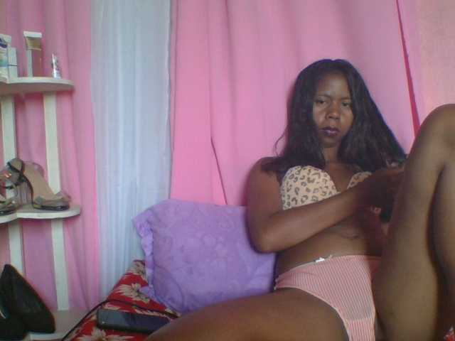 Kitaniah's BongaCams show and profile