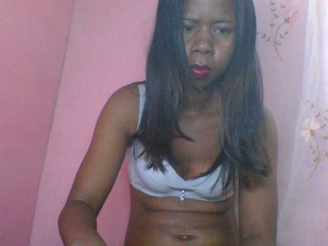 Kitaniah's BongaCams show and profile