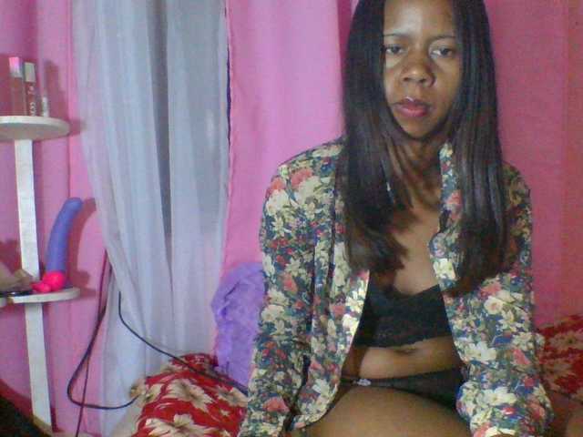 Kitaniah's BongaCams show and profile