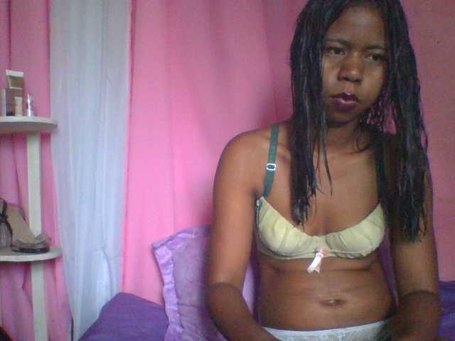 Kitaniah's BongaCams show and profile