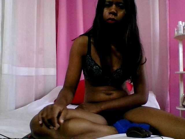 Kitaniah's BongaCams show and profile