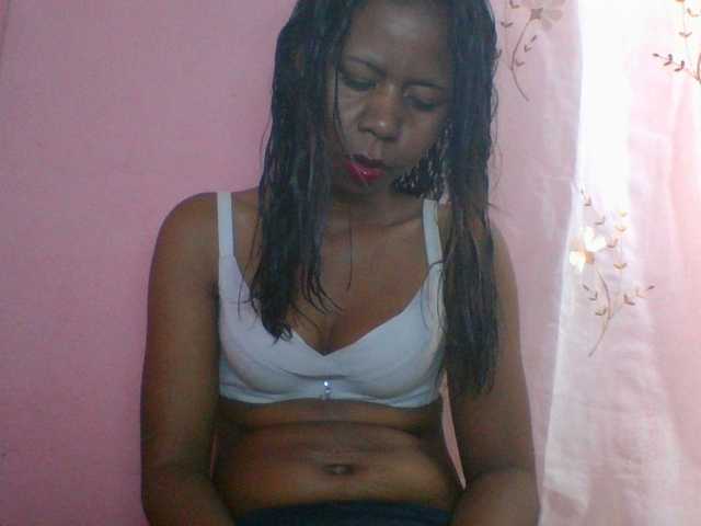 Kitaniah's BongaCams show and profile