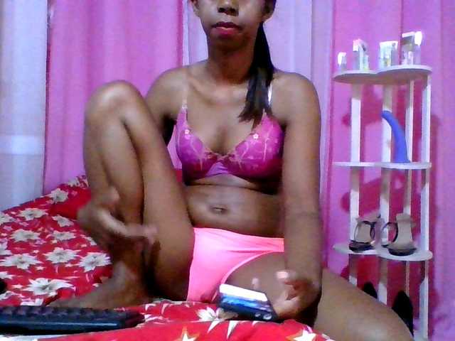 Kitaniah's BongaCams show and profile