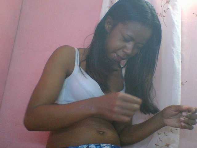 Kitaniah's BongaCams show and profile