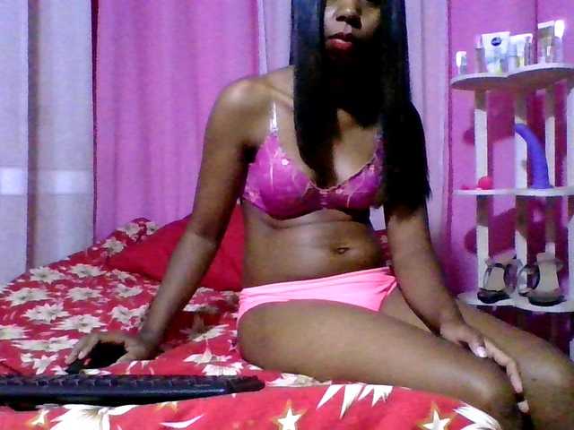 Kitaniah's BongaCams show and profile