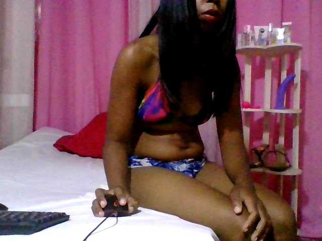 Kitaniah's BongaCams show and profile