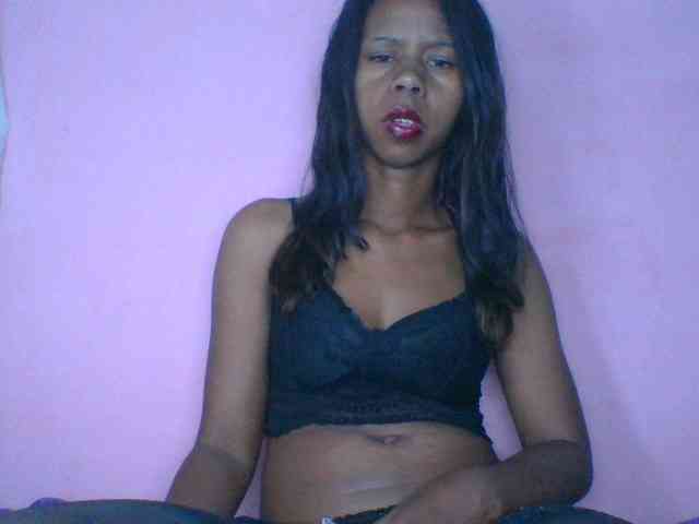 Kitaniah Live Webcam on BongaCams