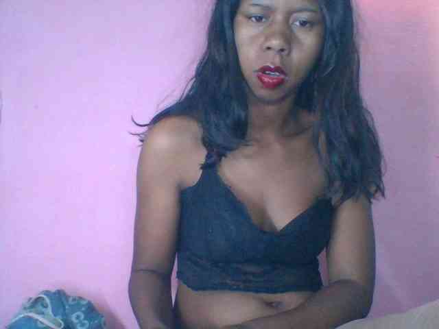 Kitaniah Live Webcam on BongaCams