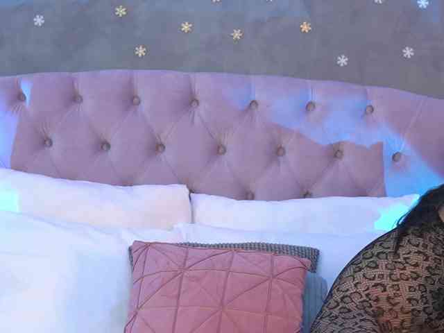 upskirt voyeur NovaDiamond