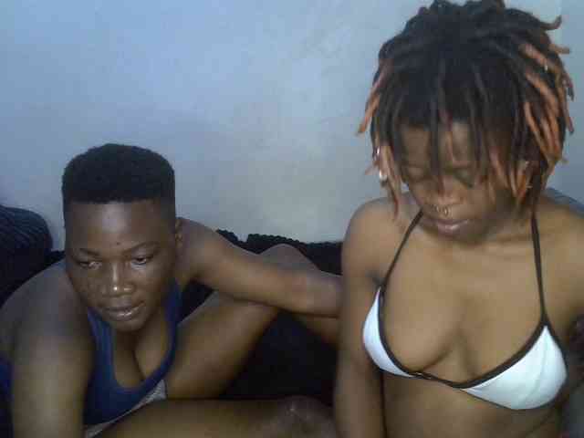 LovebirdsLive-1 webcam