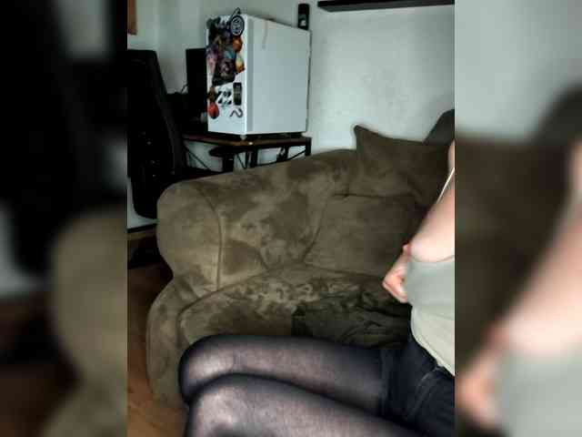 KinkyCoupleX1 webcam