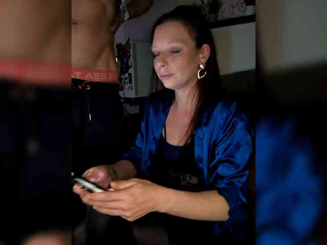 KinkyCoupleX1 webcam