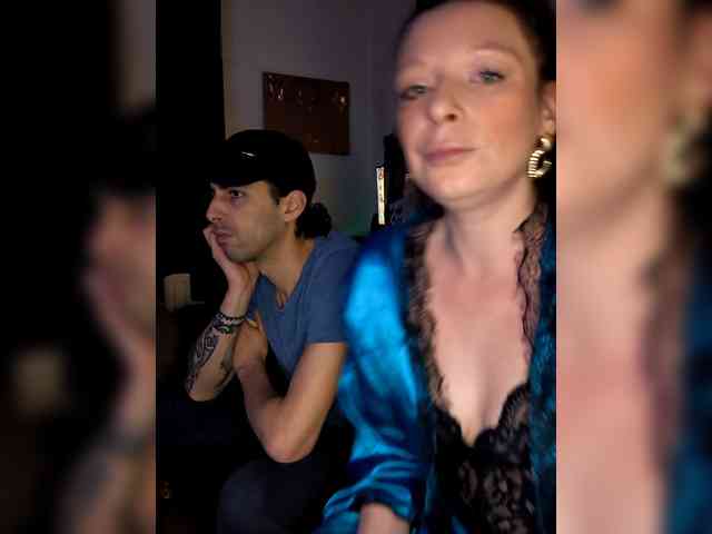 KinkyCoupleX1 webcam