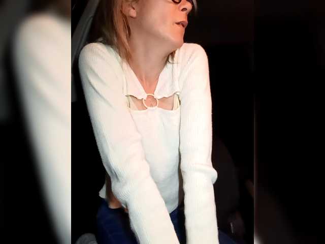 Timide-girl7's BongaCams show and profile