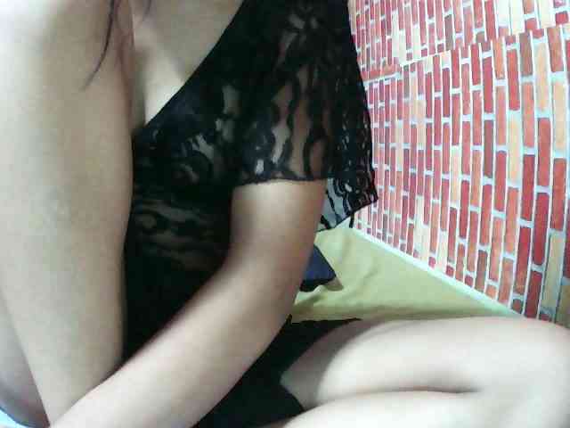 Poussie Live Webcam on BongaCams