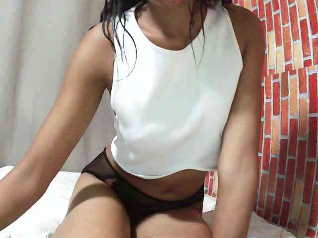 Poussie Live Webcam on BongaCams