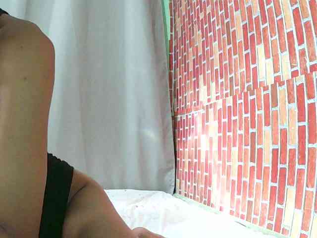 Poussie Live Webcam on BongaCams