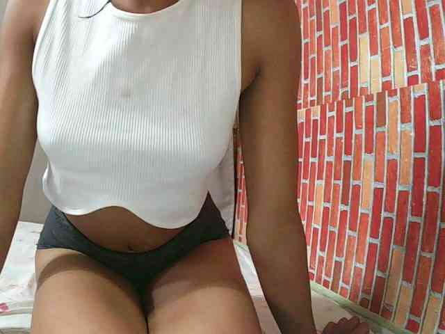 Poussie Live Webcam on BongaCams