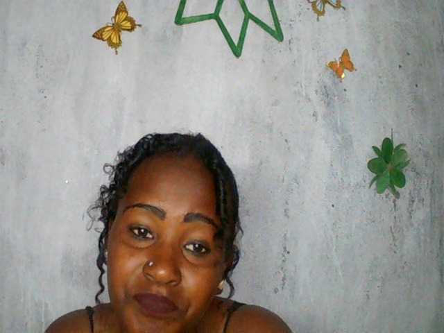 Aldah1, une amatrice française avec qui discuter et avoir du sexe