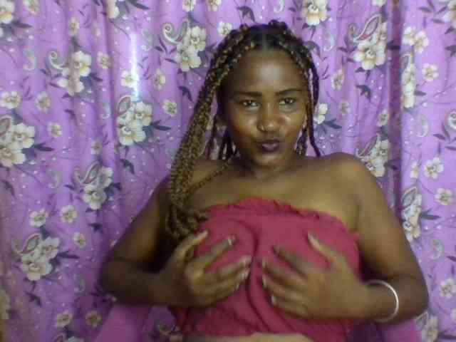 Aldah1 Live Webcam on BongaCams