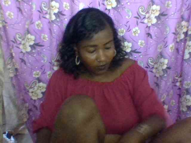 Aldah1 Live Webcam on BongaCams