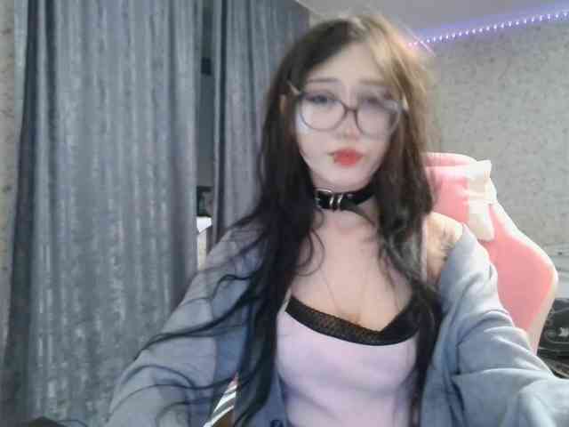 SweetLulyX webcam