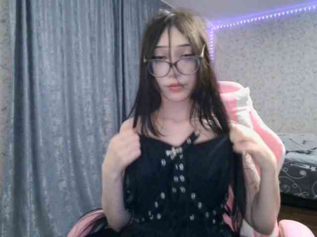 SweetLulyX webcam
